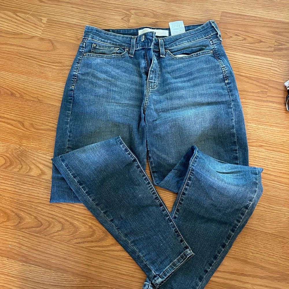 Mid Rise Skinny Jeans size 6/ 28